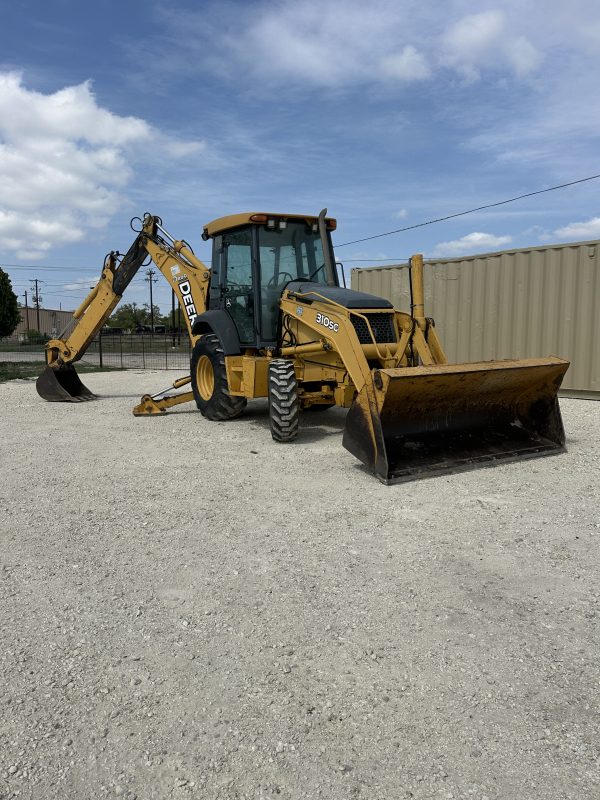 Telehandlers and Wheel Loaders