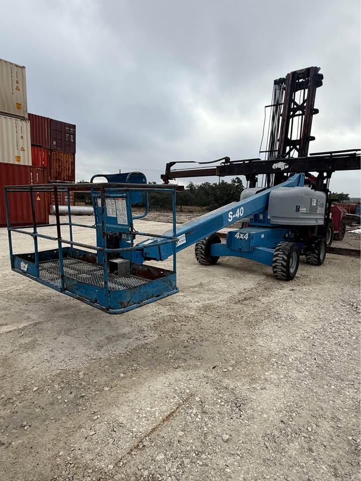 2013 Genie S40 - Image 2